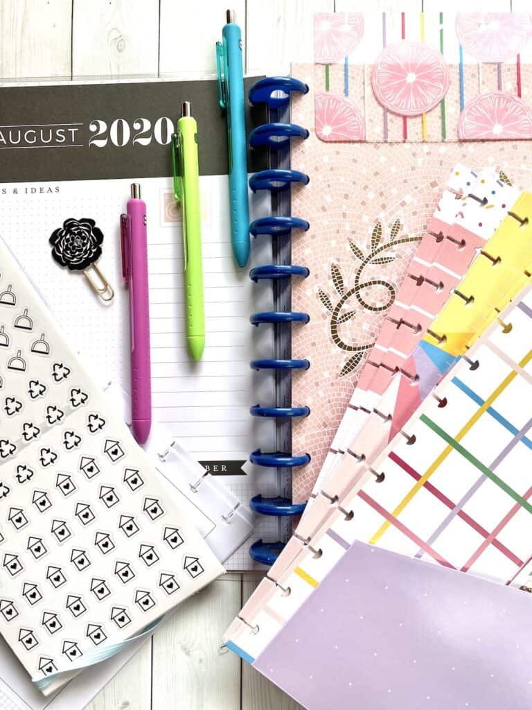 DIY Planner Folder with Pockets - Planner Accessories 