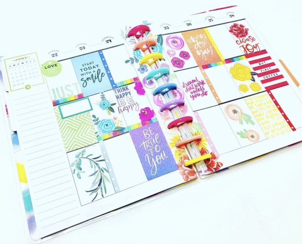 vertical-rainbow-planner-planadaywithshay