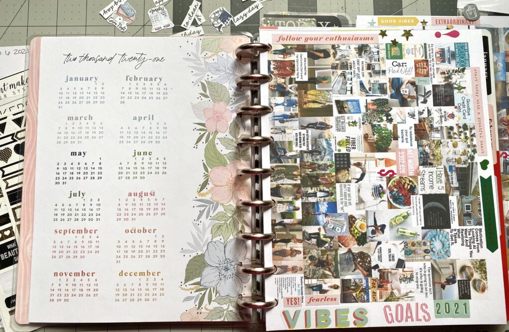 Vision Board: Vision Board Journal, Vision Board Planner, The Vision Board  Planner, Size 6X9, 120 Pages