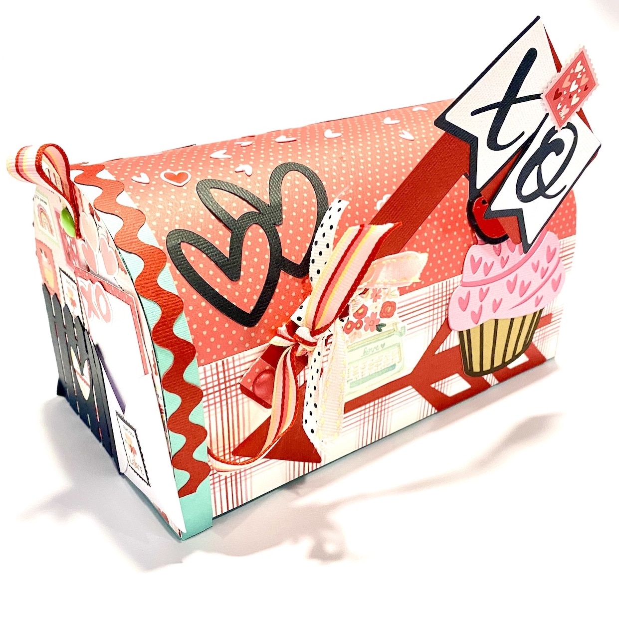 Valentine paper craft mailbox